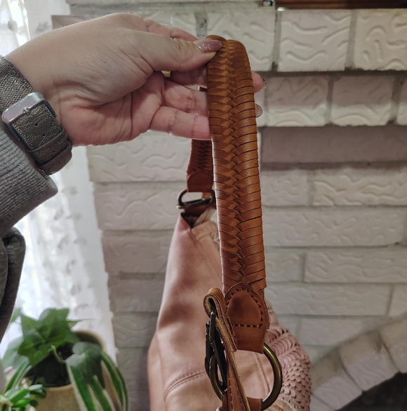 Free People Golden Valley Vegan Messanger Bag In Tan/Salmon Blush Combo - Picture 8 of 14